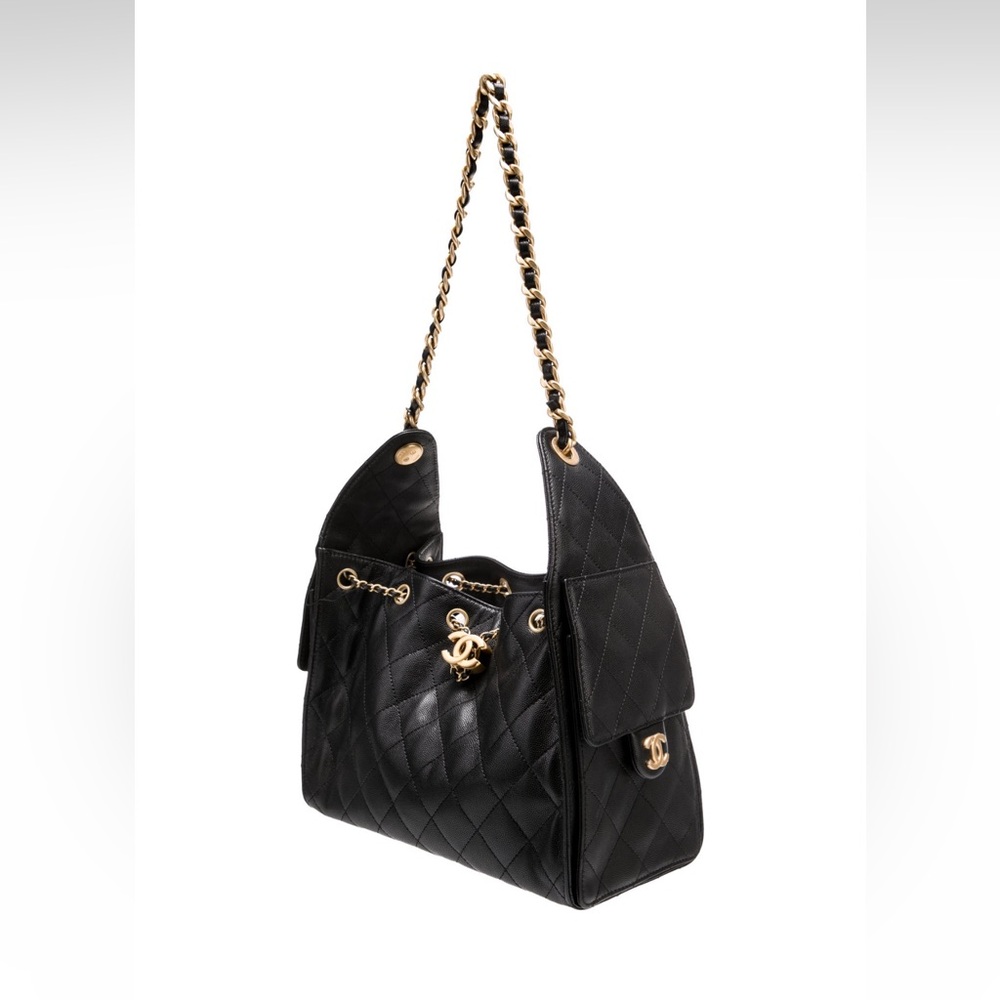 CHANEL small 25 caviar hobo bag!